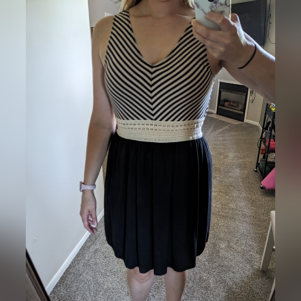 Black and white large dress